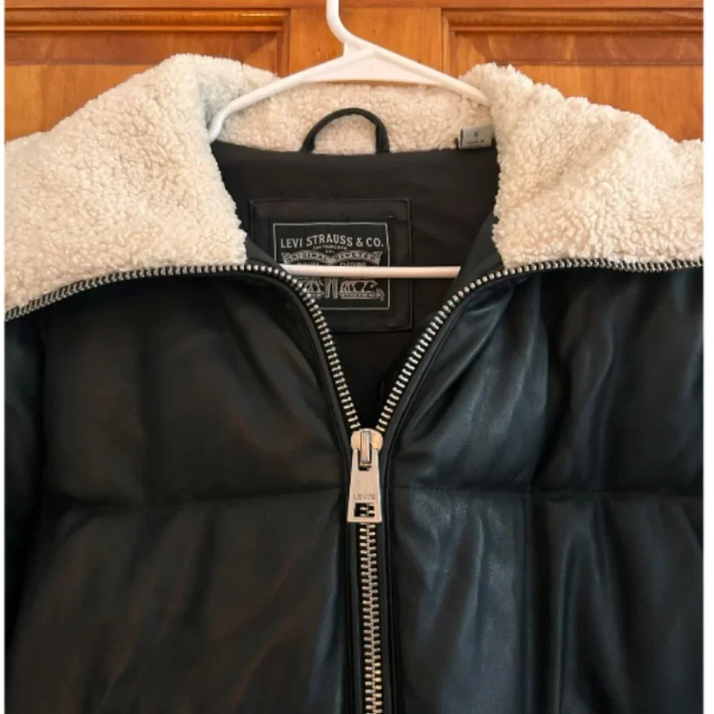 LEVIS Faux Leather Quilted Puffer Jacket Small - Picture 4 of 15